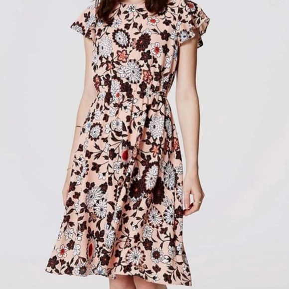 LOFT Dresses & Skirts - NWT LOFT Pink Floral Flutter Dress Large